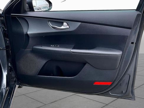 Used 2021 Kia Forte LXS FWD image 44