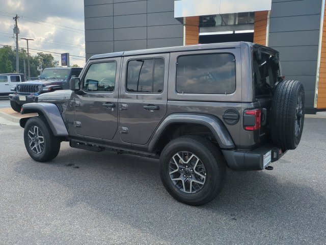 New 2026 Jeep Wrangler Unlimited Sahara w/ Technology Group AWD/4WD image 6