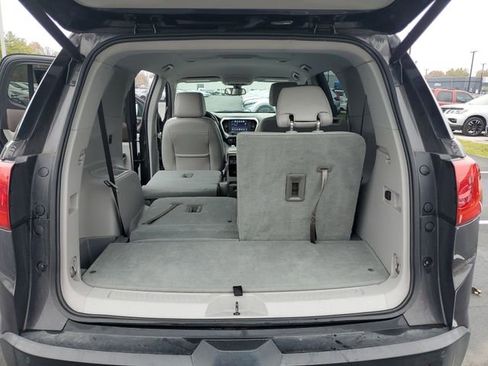 Used 2019 GMC Acadia SLT w/ LPO, Floor Liner Package image 42