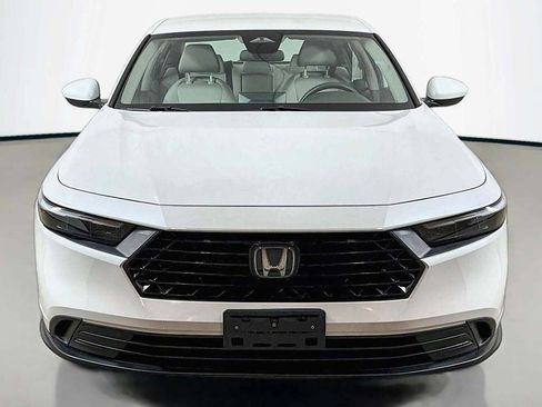 Used 2025 Honda Accord LX image 9