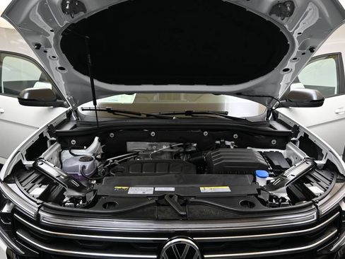 New 2026 Volkswagen Atlas Peak Edition AWD/4WD image 9