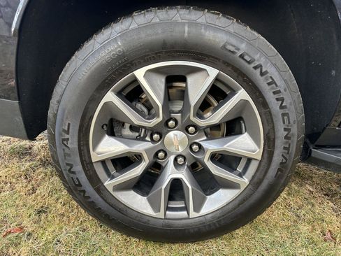 Used 2022 Chevrolet Tahoe LT w/ Luxury Package image 28