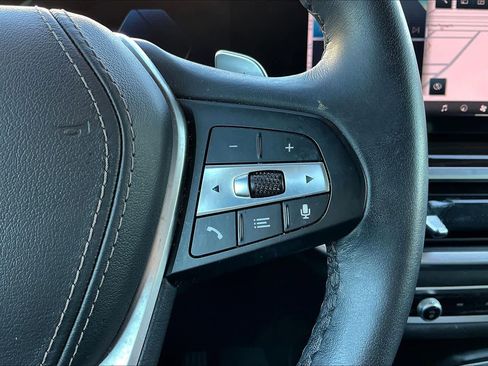 Used 2025 BMW X5 xDrive50e w/ Premium Package image 23