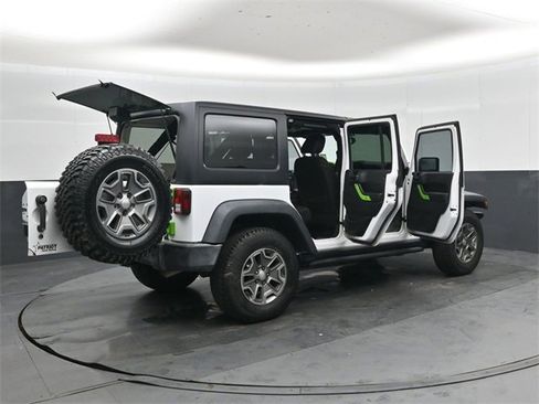 Used 2017 Jeep Wrangler Unlimited Rubicon image 46