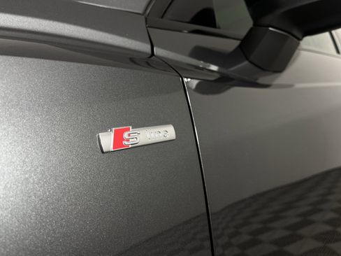 Used 2025 Audi Q3 2.0T Premium Plus w/ Premium Plus Package image 5