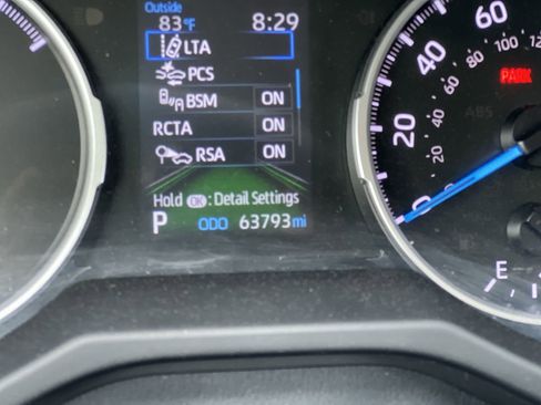 Used 2022 Toyota RAV4 XLE w/ Carpet Mat Package (TMS) image 22