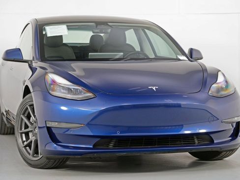 Used 2022 Tesla Model 3 Long Range image 4