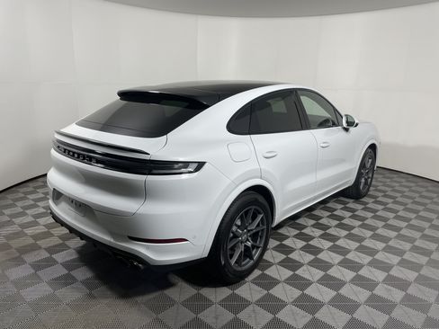 Used 2025 Porsche Cayenne Coupe AWD/4WD image 7