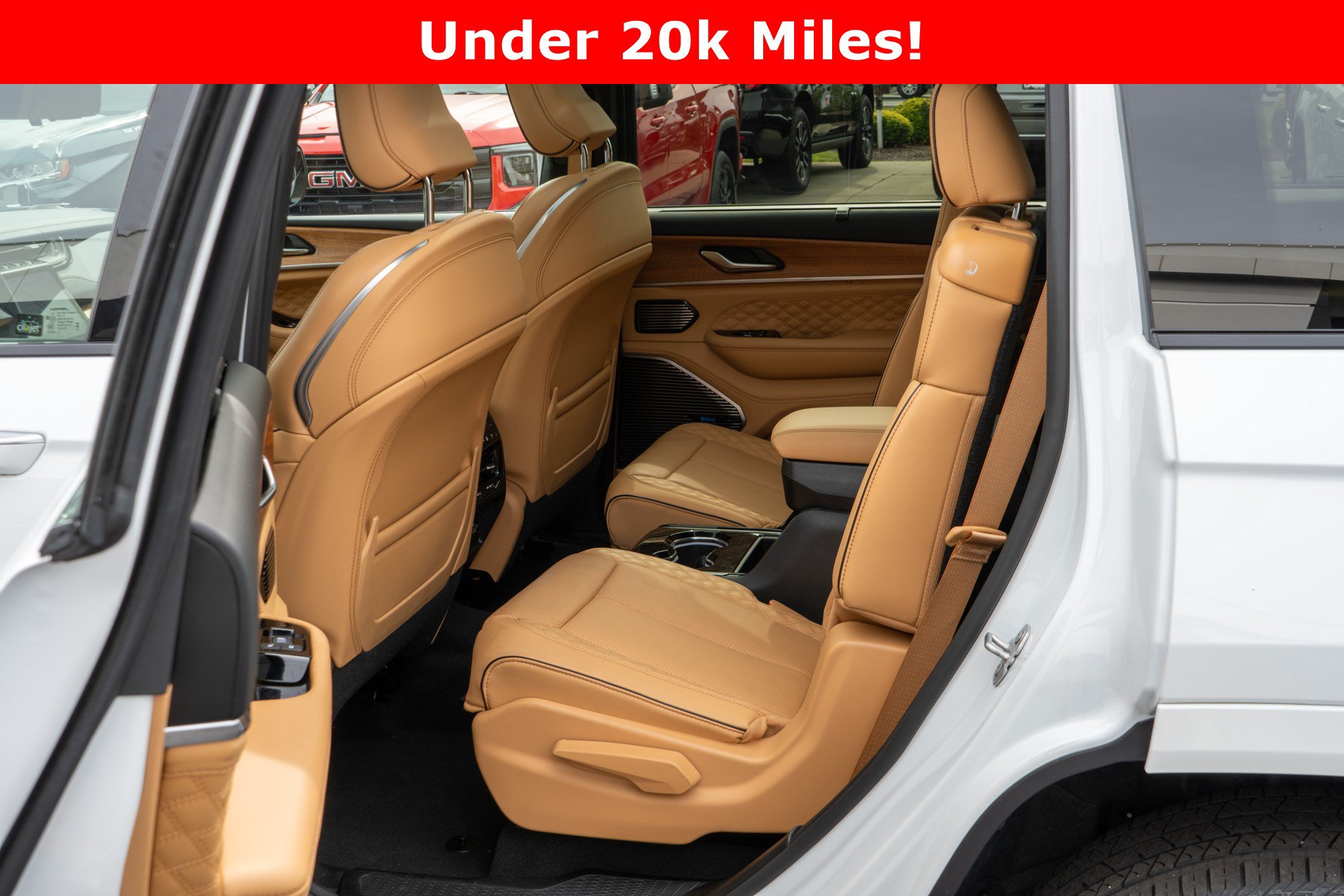 Used 2024 Jeep Grand Cherokee L Summit AWD/4WD image 30