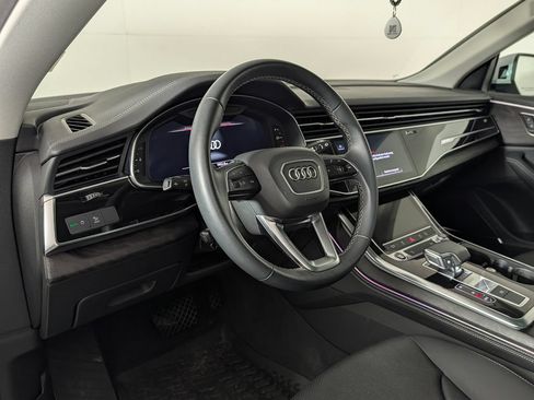 Used 2023 Audi Q8 Premium Plus w/ Premium Plus Package AWD/4WD image 4
