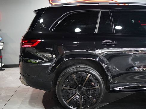 Used 2025 Mercedes-Benz Maybach GLS 600 4MATIC image 40