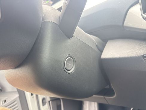 New 2025 Volkswagen ID.4 Pro S Plus image 30