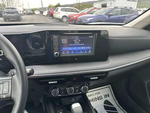 Used 2025 Nissan Kicks S AWD/4WD image 24
