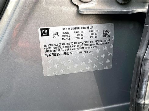 Used 2017 Buick LaCrosse Essence image 32