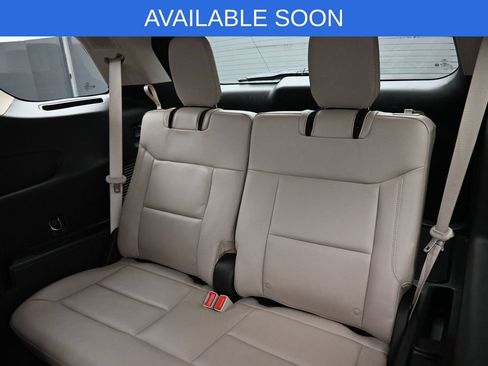 Used 2022 Ford Explorer Limited w/ Equipment Group 301A AWD/4WD image 32