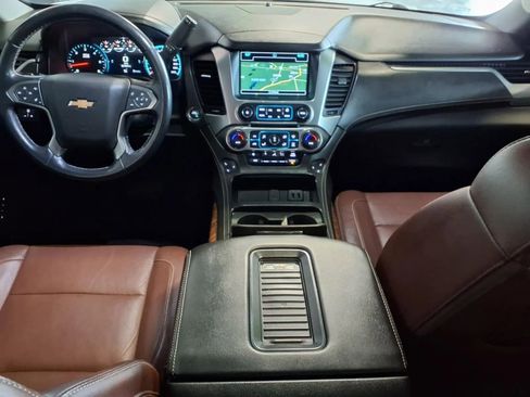 Used 2020 Chevrolet Suburban Premier w/ Premier Plus Edition image 19