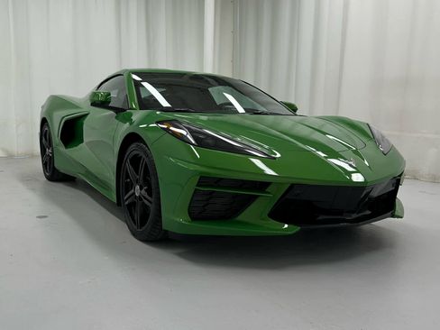 Used 2026 Chevrolet Corvette Stingray Preferred Cpe w/ Chrome Exterior Badge Package image 2