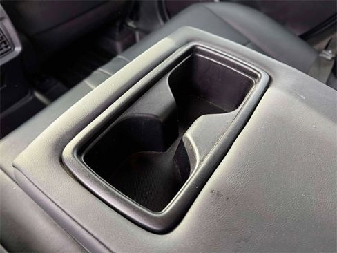 Used 2022 Toyota Venza XLE image 13