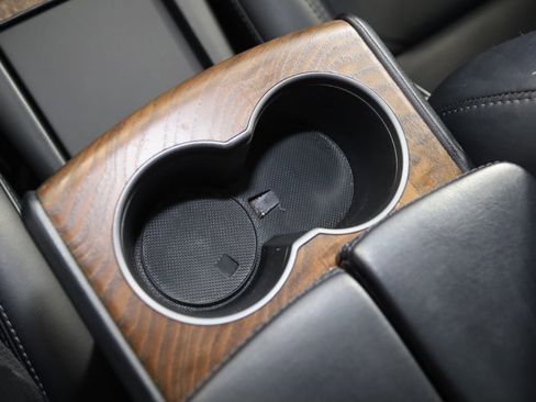 Used 2019 Tesla Model X 75D image 36