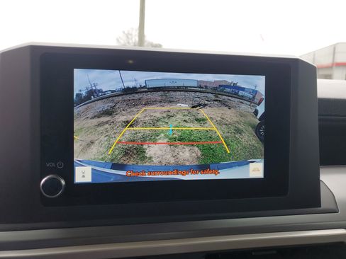 Used 2025 Toyota Tacoma SR5 image 23