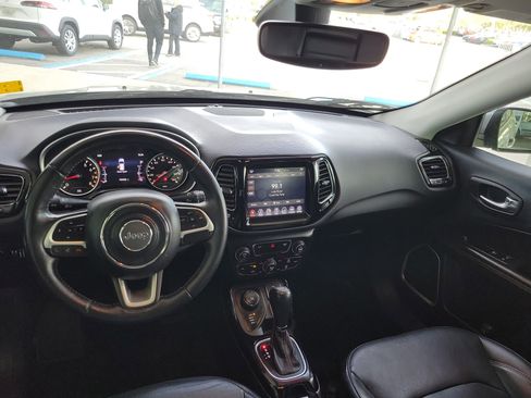 Used 2018 Jeep Compass Limited image 24