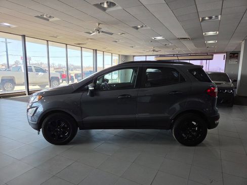 Used 2018 Ford EcoSport SE image 4