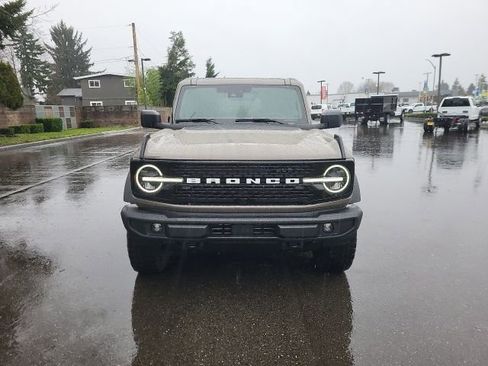 New 2025 Ford Bronco Outer Banks w/ Black Appearance Package image 10