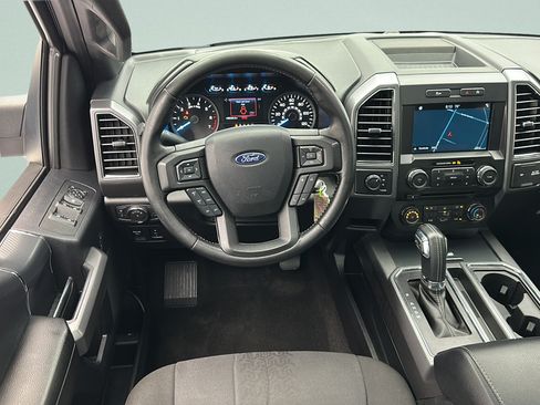 Used 2018 Ford F150 XLT w/ Equipment Group 302A Luxury AWD/4WD image 13