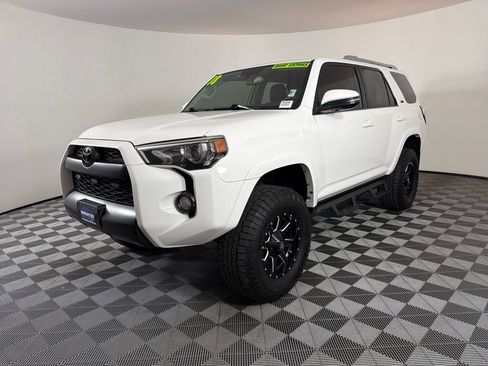 Used 2018 Toyota 4Runner SR5 Premium AWD/4WD image 7