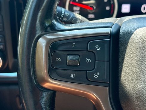 Used 2019 Chevrolet Silverado 1500 High Country w/ Technology Package image 12