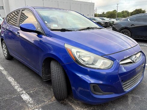Used 2014 Hyundai Accent GS FWD image 9