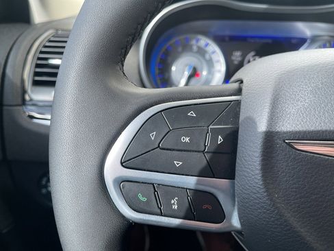 Used 2023 Chrysler 300 Touring image 23