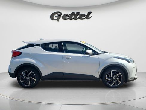 Used 2022 Toyota C-HR Limited FWD image 4