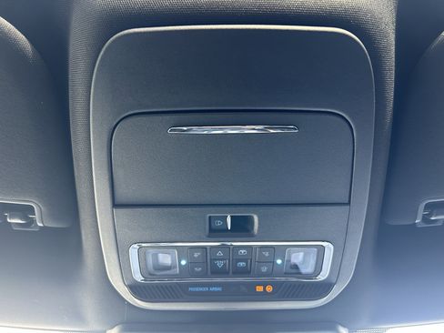 Used 2024 Ford F150 Lightning Lariat image 17