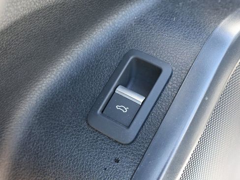 Used 2023 Audi Q5 2.0T Premium w/ Convenience Package image 12