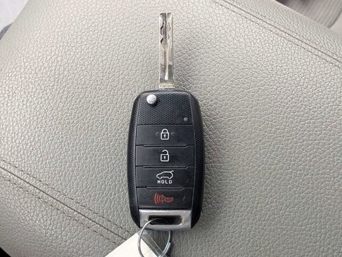 Used 2014 Kia Sorento LX AWD/4WD image 31