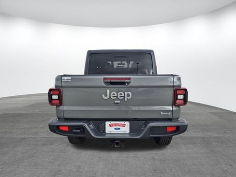 Used 2022 Jeep Gladiator Overland w/ Popular Equipment Package image 5