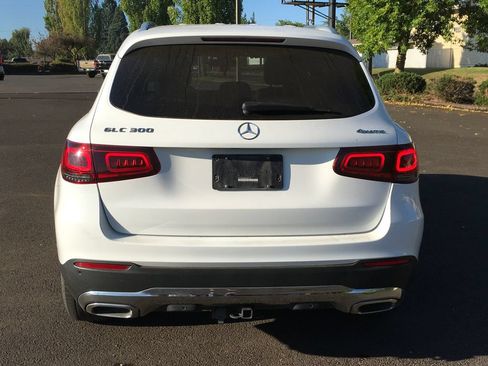 Used 2021 Mercedes-Benz GLC 300 4MATIC image 5