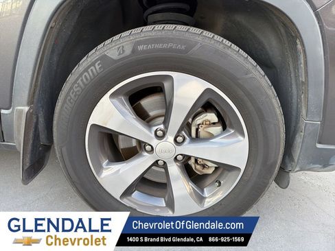 Used 2019 Jeep Cherokee Limited w/ Trailer Tow Group image 28