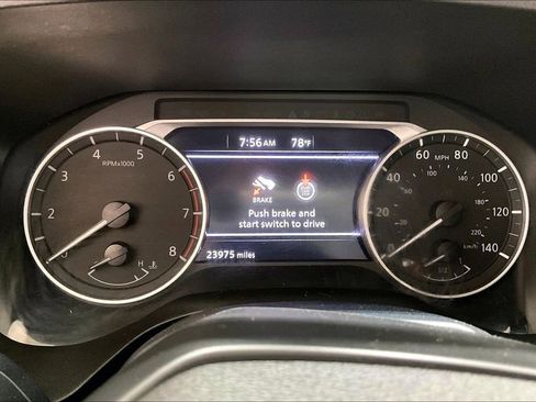 Used 2025 Nissan Rogue SV image 19