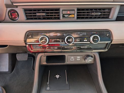 Certified 2025 Honda Pilot EX-L image 15