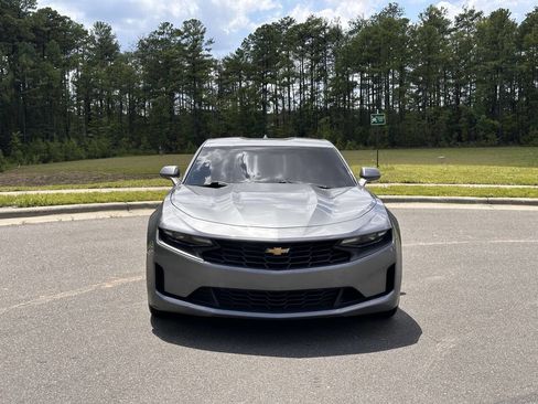 Used 2020 Chevrolet Camaro LT image 2