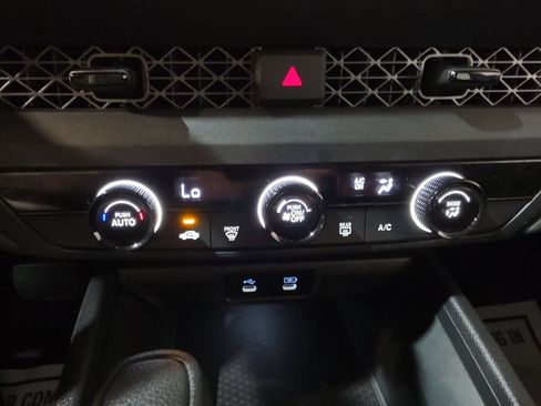 Certified 2025 Honda Accord LX image 16
