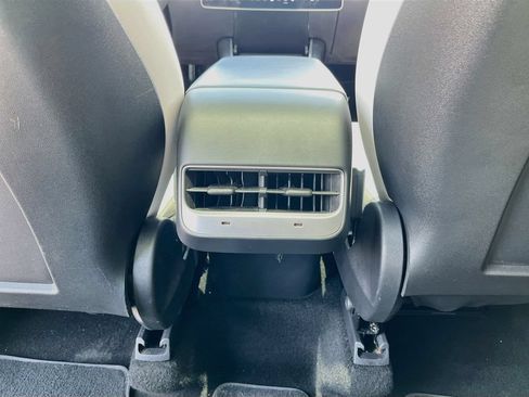 Used 2020 Tesla Model Y Long Range AWD/4WD image 26