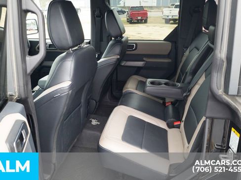 Used 2023 Ford Bronco Wildtrak image 18