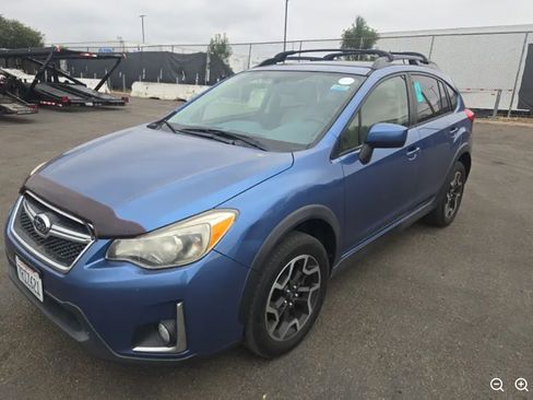 Used 2016 Subaru Crosstrek 2.0i Premium w/ Moonroof Package AWD/4WD image 1