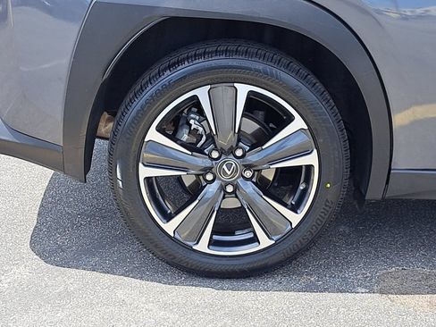 Used 2022 Lexus UX 200 w/ Accessory Package (Z2) FWD image 35