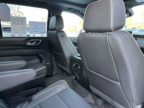 Used 2024 Chevrolet Suburban Premier w/ Premium Package image 25