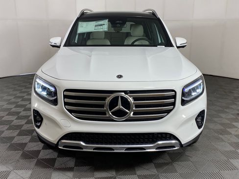 New 2026 Mercedes-Benz GLB 250 4MATIC image 6