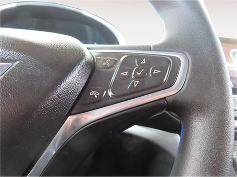 Used 2018 Chevrolet Volt LT image 9